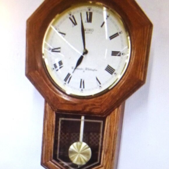 BSM Quartz SEIKO CLOCK Westminster Oak Wood Clock Battery Operated Clock Chiming - Picture 1 of 3